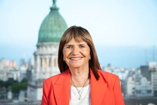 Bullrich no descarta competir por la jefatura de gobierno porteña y analiza ser vicepresidenta en 2027