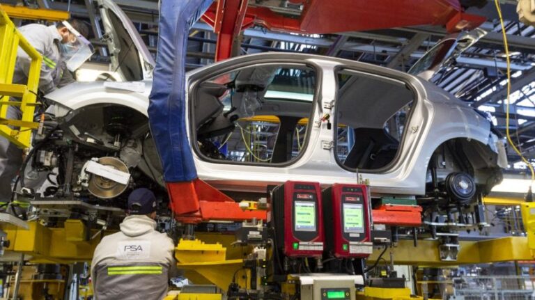 Fuerte retroceso en el sector automotor: bajan la producción, las exportaciones y las ventas