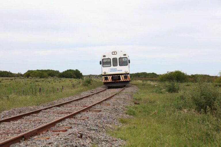 El tren a Pinamar no vuelve: Nación retira los vagones y clausura el servicio