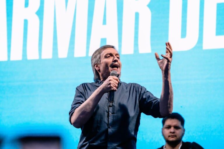 Máximo Kirchner pidió construir una esperanza con bases firmes y toma distancia de un frente anti-Milei