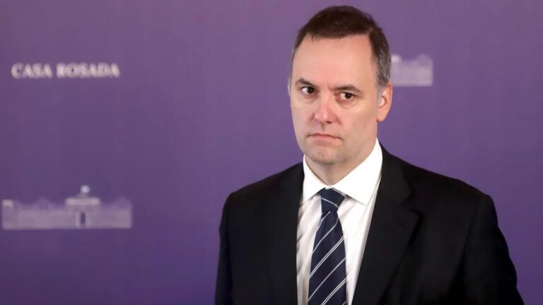 Los números no le cierran al jefe de Gabinete: crece la presión judicial sobre Manuel Adorni