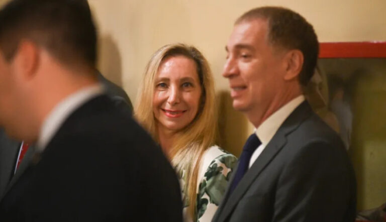 El Gobierno negocia con gobernadores para destrabar la reforma electoral y definir el futuro de las PASO