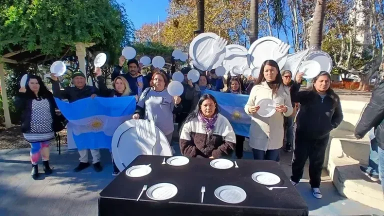 En plena crisis del consumo, vuelve el club del trueque: vecinos de Pilar organizan intercambios sin dinero