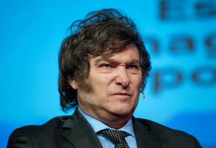 Milei quiere poder apagar el Estado cuando se quede sin presupuesto