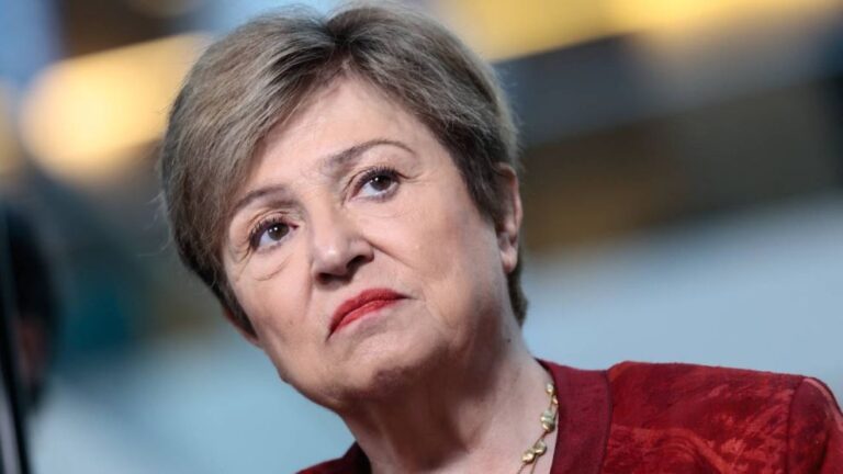 Georgieva llegó al país y el Gobierno la recibió con una reunión de Gabinete en plena revisión del acuerdo con el FMI