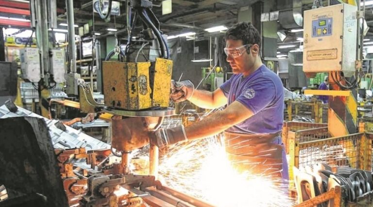 El mapa de la crisis en la Provincia: empleo, consumo e industria en retroceso