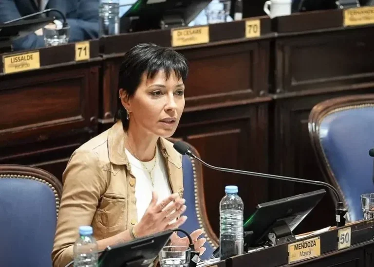 Mayra Mendoza cruzó a Milei por minimizar el endeudamiento de las familias